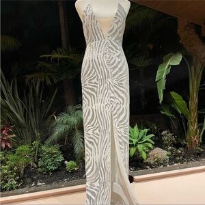 NBD Elegant Sequin Print Maxi Dress